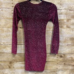 Pretty Little Thing body con dress burgundy with sparkles size 2